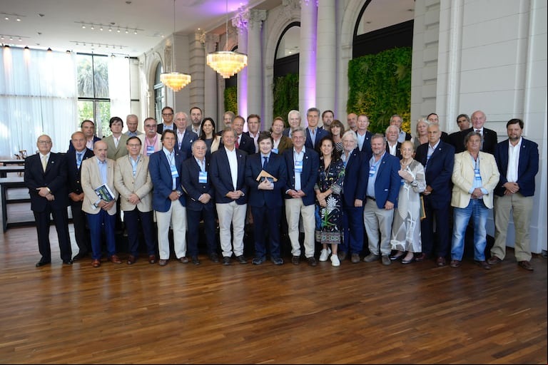 Milei junto a los ruralistas. (Foto: Sociedad Rural)