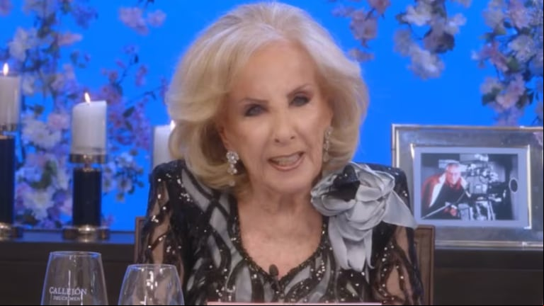 Mirtha Legrand dejó una anécdota emotiva al comienzo de su programa. (Foto: captura de pantalla Eltrece)