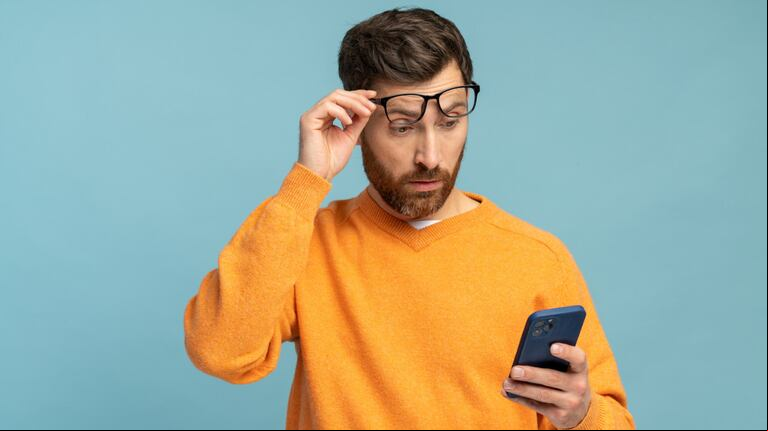 Mito o realidad: ¿nos espían los teléfonos celulares? (Foto: AdobeStock)