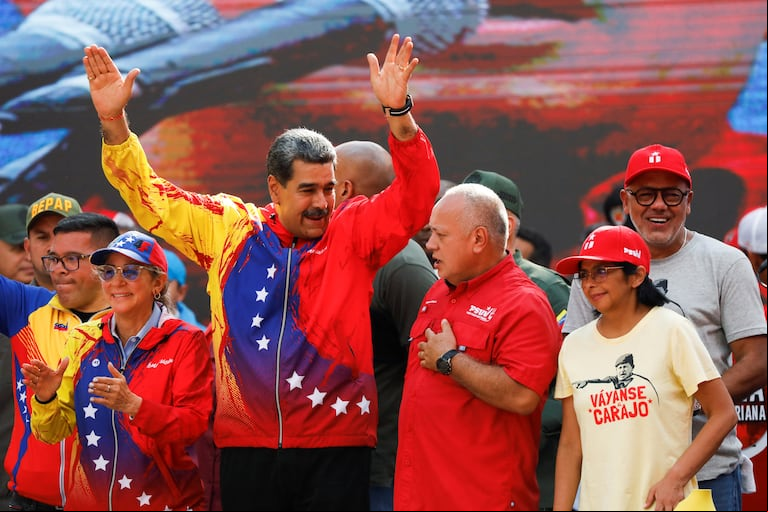 Nicolas Maduro y Diosdado Cabello en un acto en Caracas (Foto de archivo: Reuters/Leonardo Fernandez Viloria)