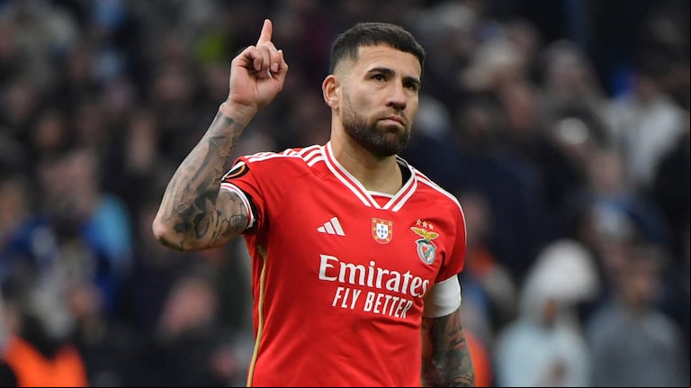 Nicolás Otamendi se cruzó con los hinchas del Olympique de Marsella. (Foto: AFP).