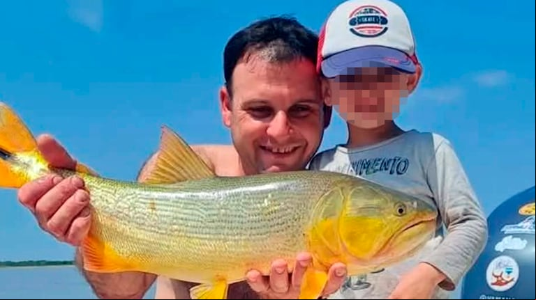 Pablo Ovando y su hijo, de cuatro años. (Foto: gentileza Clarín)