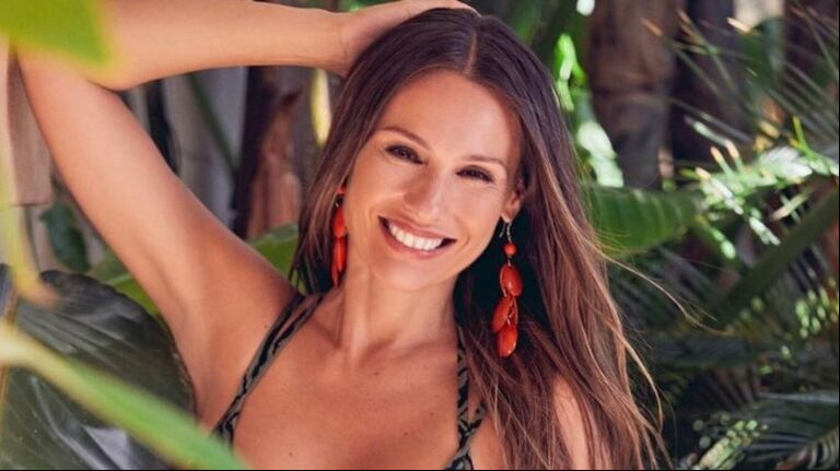 Pampita mostró su look de verano en las redes sociales. (Foto: Instagram/@pampitaoficial).