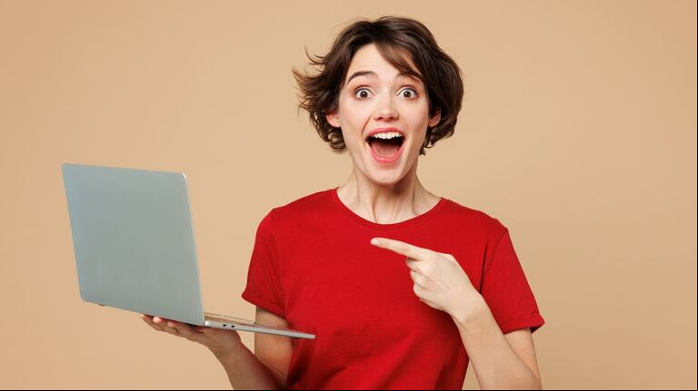 Pantalla, U, RAM y peso: las cuatro variables que deberías estudiar antes de comprar una computadora portátil. (Foto: Adobe Stock/Dmytro Vasylenko).