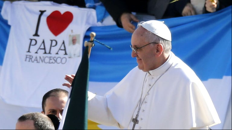 PAPA ARGENTINO. Jorge Bergoglio asumió como Francisco.