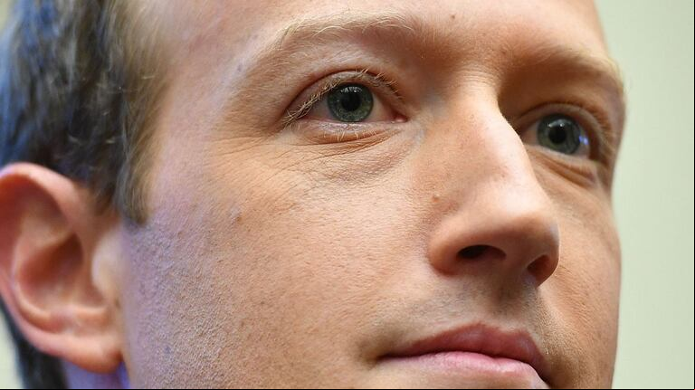 Para calmar los temores, Zuckerberg dijo que el propósito es crear una AGI “de manera responsable, para hacerla disponible y útil para todos en nuestra vida diaria”. (Foto: AFP/Mandel Ngan)