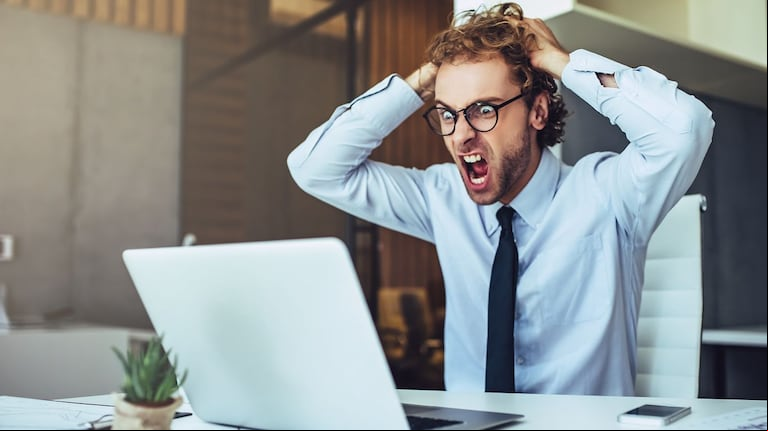 Para los Null, resulta complejo hacer reservas en Internet, completar bases de datos y usar otros sistemas digitales. (Foto: Adobe Stock)