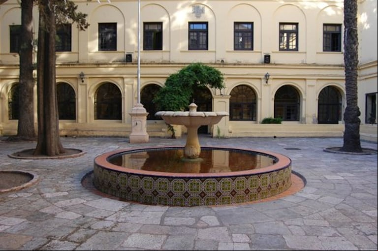 Patio del Colegio Nacional de Montserrat. (Foto: gentileza Eduardo Lazzari)