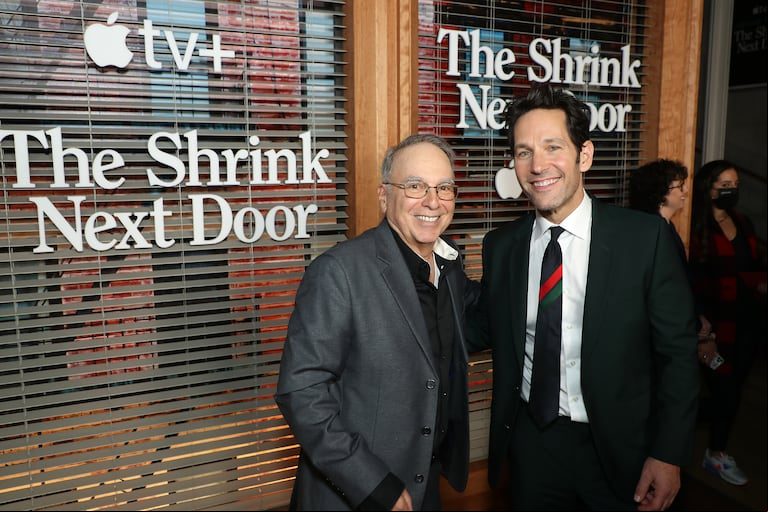 Paul Rudd junto al verdadero Marty Markowitz.