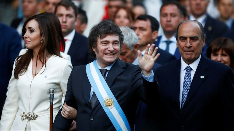 Por qué no trasmitieron la jura de ministros. (Foto: REUTERS/Martin Cossarini)