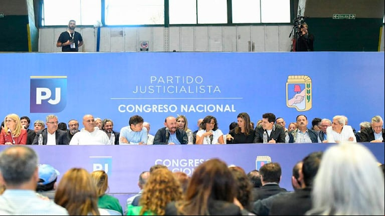 Por zoom y en un clima de fuerte tensión, el PJ confirmó las intervenciones del partido en Salta (Foto: NA).