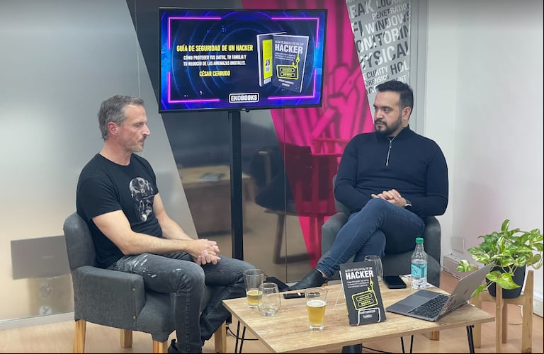 Presentación del libro Guía de seguridad de un hacker: Cómo proteger tus datos, tu familia y tu negocio de las amenazas digitales, de César Cerrudo. (Foto: TN Tecno)