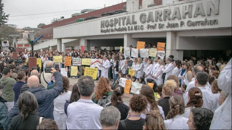 Protesta de los médicos del Garrahan: el Gobierno anuncia un aumento salarial para los residentes. (Foto: Gentileza Nazarena Poblete)