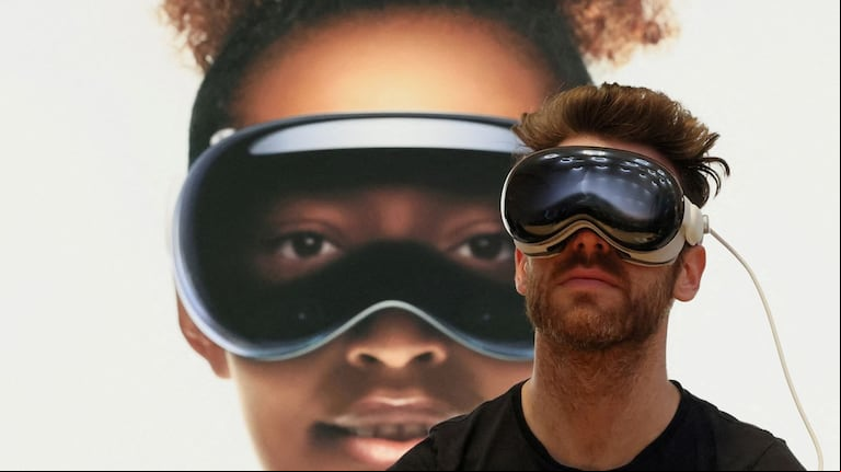 ¿Qué tiene entre manos Apple para sus próximas Vision Pro? (Foto: Reuters/Brendan McDermid)