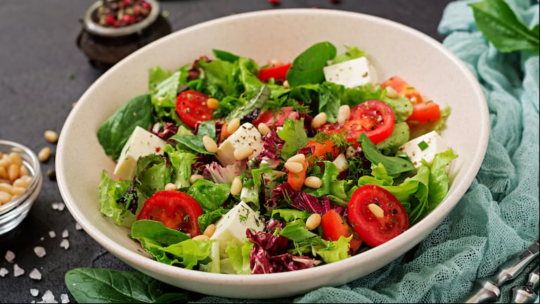 Qué tipo de ensalada sos, según tu año de nacimiento (Foto: Freepik).