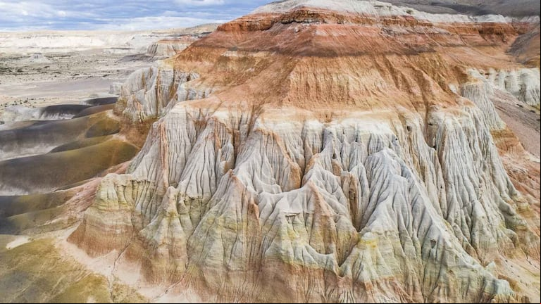 Sarmiento, en Chubut, es una localidad que cuenta con un bosque petrificado de 65 millones de años de antigüedad. (Foto: La Ruta Natural)