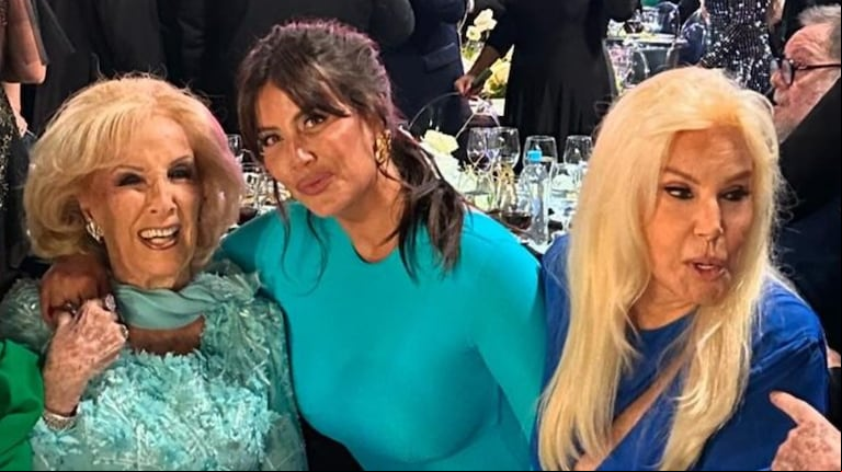 “Secretitos”: revelaron el detrás de la foto de Wanda Nara, Susana Giménez y Mirtha Legrand (Foto: Instagram /wanda_nara)