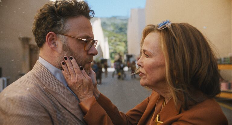 Seth Rogen y Catherine O'Hara se sacan chispas en "The Studio". (Foto: AppleTV+)