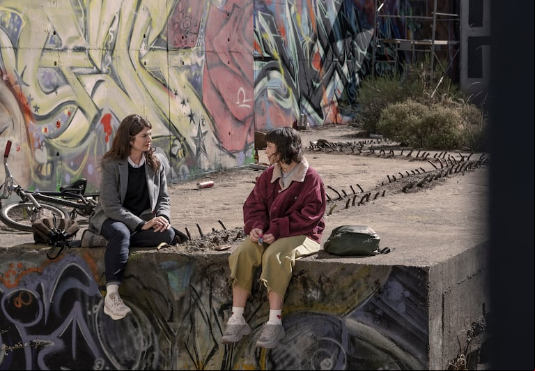 Soledad Villamil y Paula Thieberger, en una escena clave de "Atrapados". (Foto: Netflix/Berna Rode)