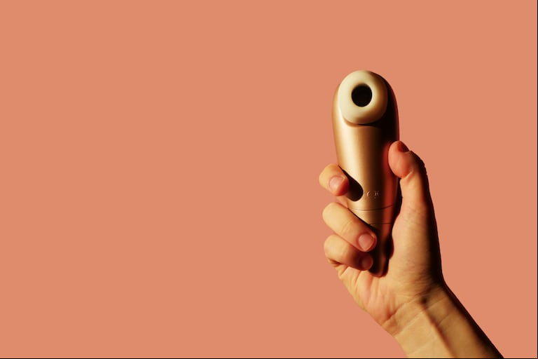 Succionador de clítoris: juguete sexual que permite el placer sin tocar directamente el clítoris. (Foto: Adobe Stock)