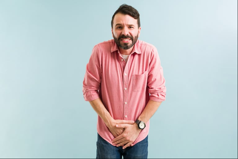 Tanto hombres como mujeres pueden tener incontinencia urinaria. (Foto:  AntonioDiaz - stock.adobe.com)
