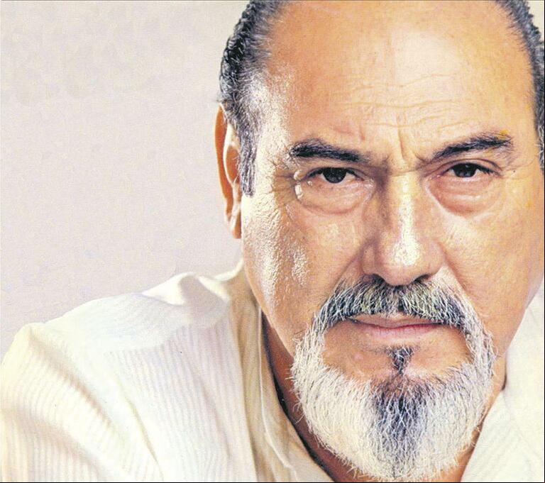 Tejada Gómez escribió la inmortal "Canción con todos" (Foto Senado de Mendoza).
