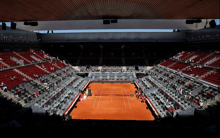 Tennis - Madrid Open - Park Manzanares, Madrid, Spain - April 28, 2025 General view of an empty court as the matches get suspended due to a power outage REUTERS/Violeta Santos Moura