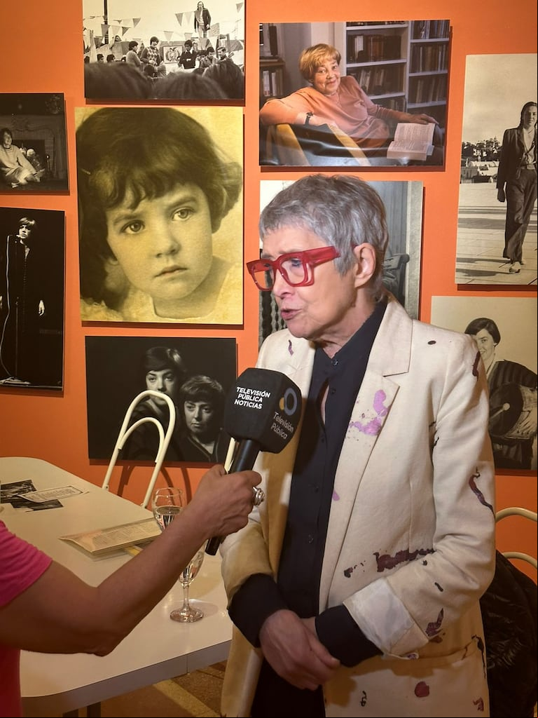 Teresa Parodi en conferencia de prensa. (Foto: Prensa)