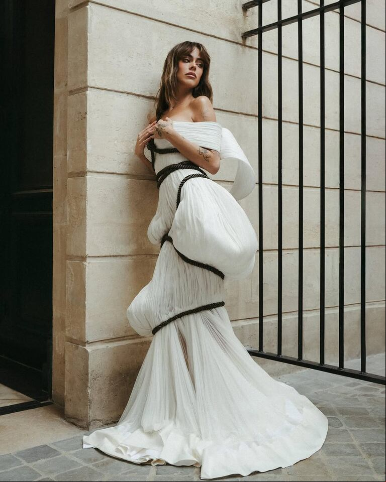 Tini Stoessel con look x Jean Paul Gaultier. (Foto: Instagram/@davmartens).