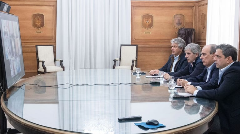 Tras reunirse con el jefe de ARCA, en CABA y PBA esperan detalles legales para blindar los dólares del colchón. (Foto: Jefatura de Gabinete).