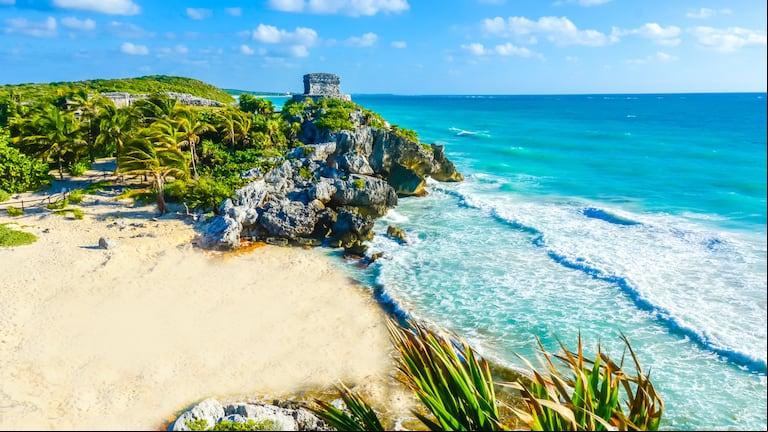 Tulum fue una de las últimas ciudades construidas y habitadas por los mayas (Foto: Adobe Stock).