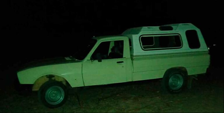 Un sargento de policía fue detenido cuando se descubrió que transportaba un vacuno despostado en la camioneta que manejaba. (Foto: Policía de Entre Ríos).