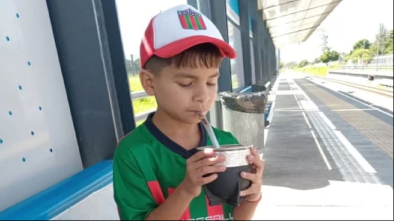 Una de las balas disparadas por el policía mató a Thiago, de 7 años. (Foto: Instagram / @fabian_correa96)