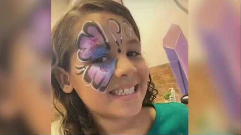 Una nena de 8 años murió tras inhalar desodorante al querer cumplir un desafío viral. (Foto: gentileza G1)