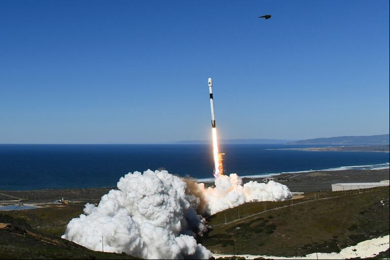 Uno de los lanzamientos de SpaceX para la NRO de Estados Unidos. (Foto: AFP/Patrick T. Fallon)