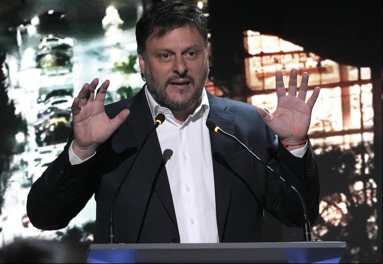 Uno de los momentos tensos de la noche fue cuando Leandro Santoro le preguntó a César Biondini "¿vos sos nazi?". (FOTO:
CLAUDIO FANCHI/NA).