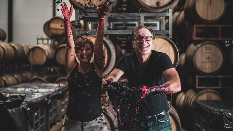 Verónica y Jeff Mausbach se conocieron en un hostel de Roma. Tres décadas después son dueños de una bodega, una agencia de turismo y un emprendimiento turístico (Foto: Gentileza Familia Mausbach).