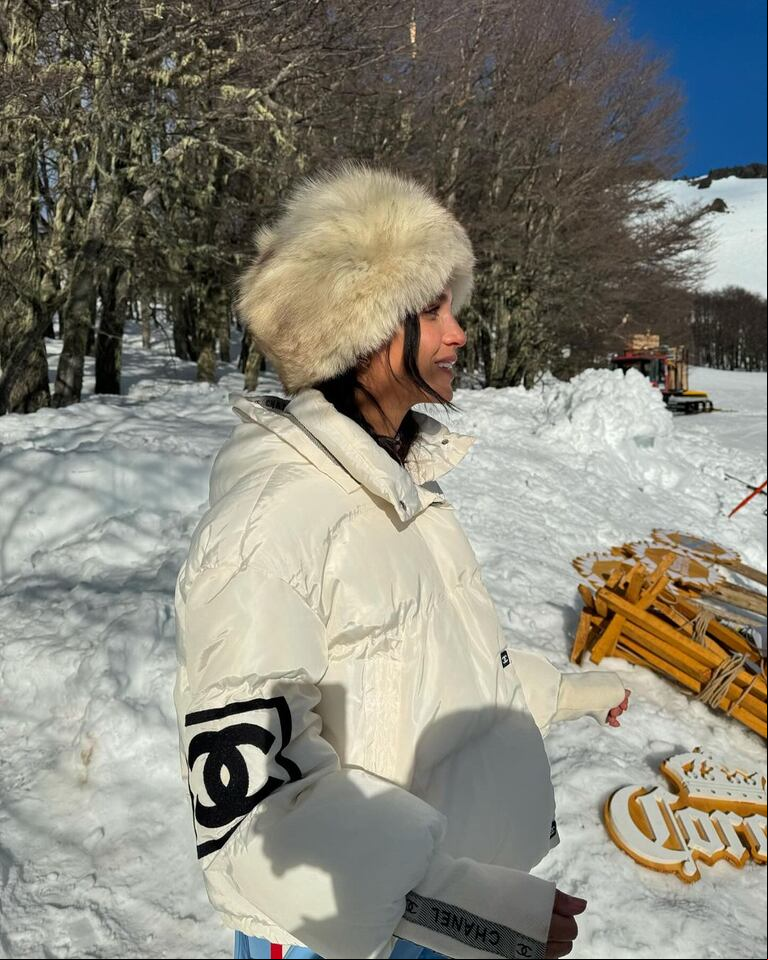 Zaira Nara con campera Chanel. (Foto: Instagram/@zaira.nara).